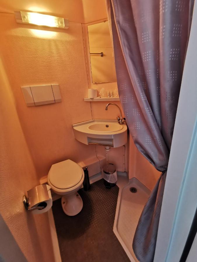 Hotel Le Tourisme アンブラン エクステリア 写真